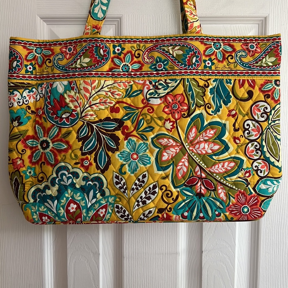 Vera Bradley East West Tote in Provencal